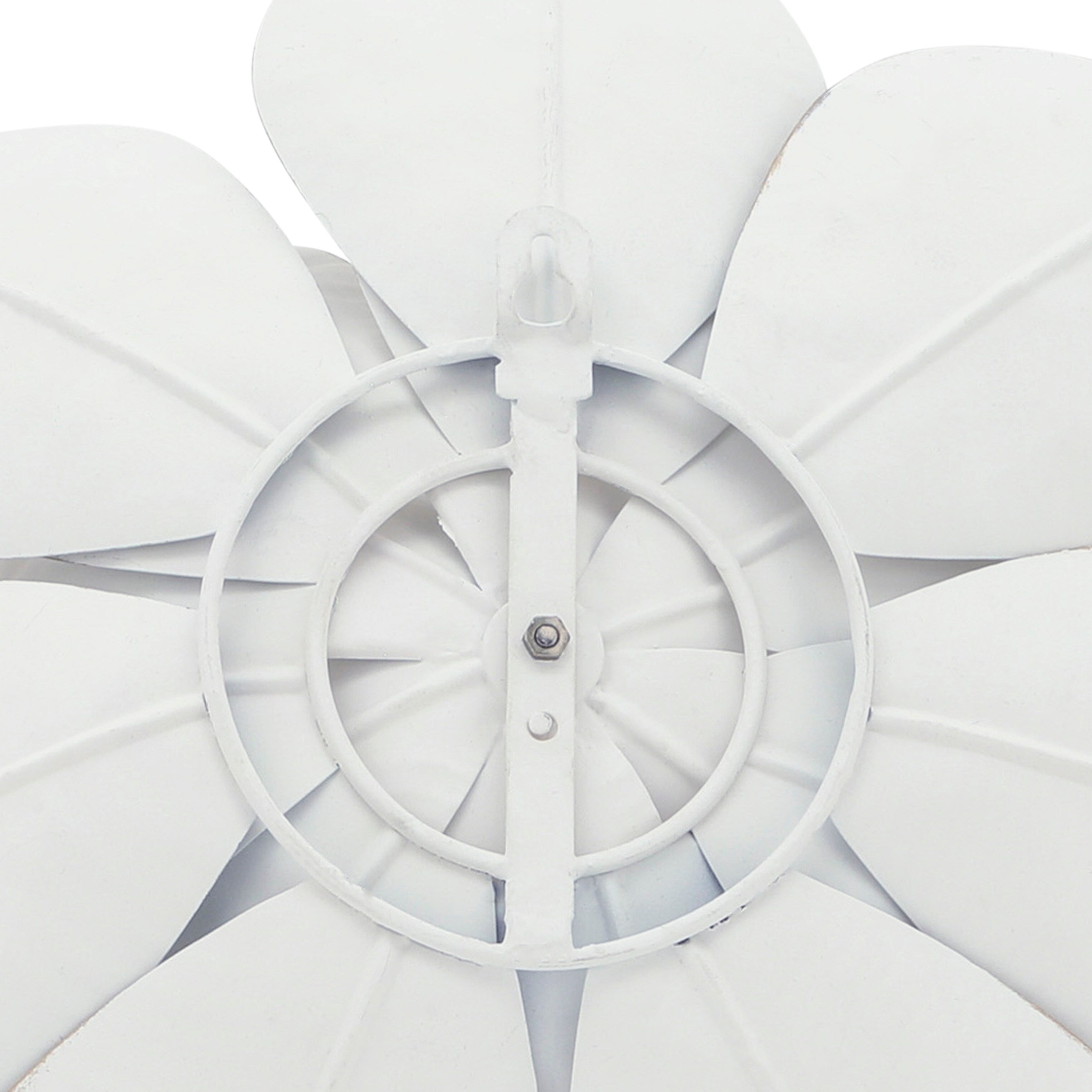 Sculpture murale contemporaine en métal représentant une fleur de lotus de Sagebrook Home