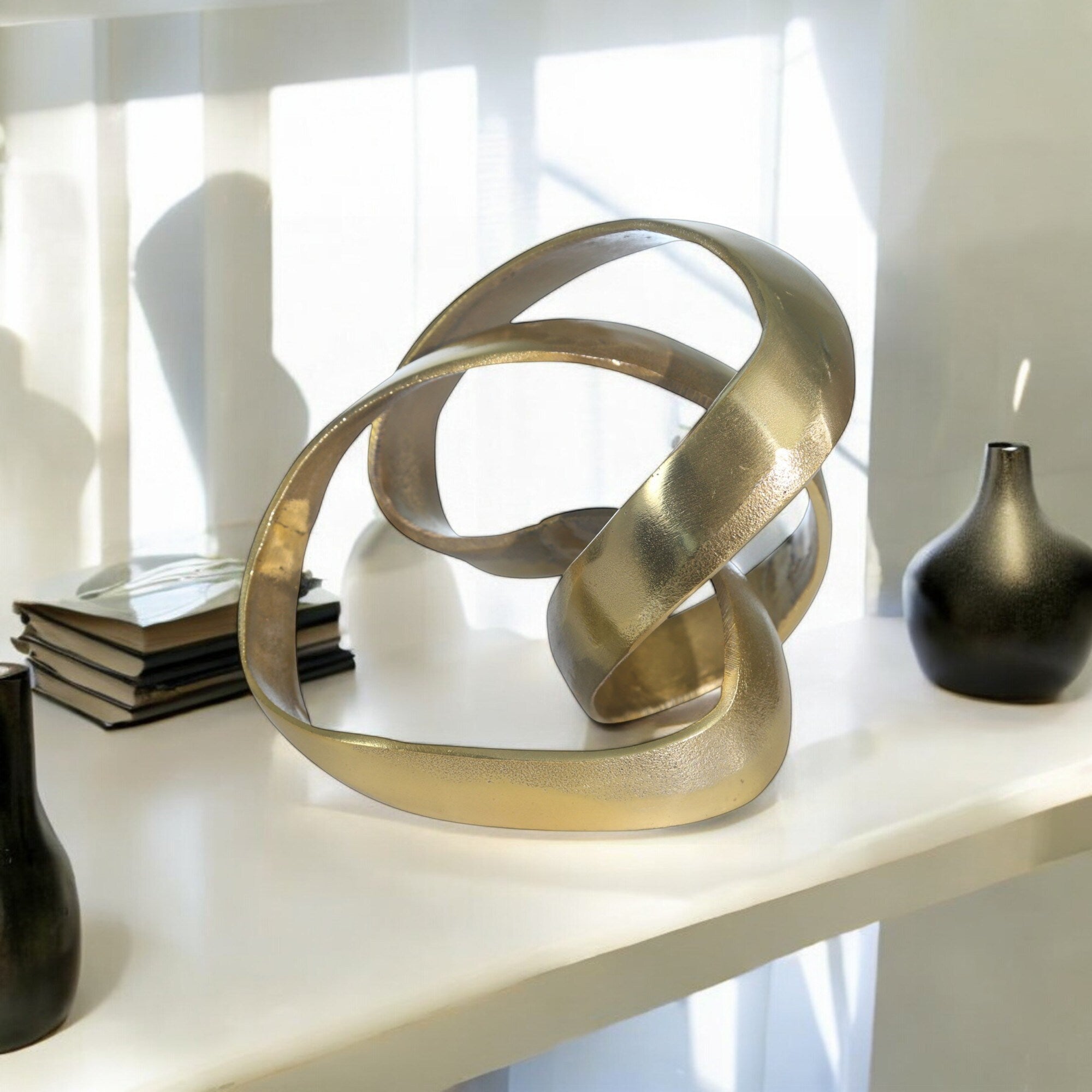 Sagebrook Home - Sculpture décorative abstraite moderne en aluminium entrelacée - 8 x 8 x 7