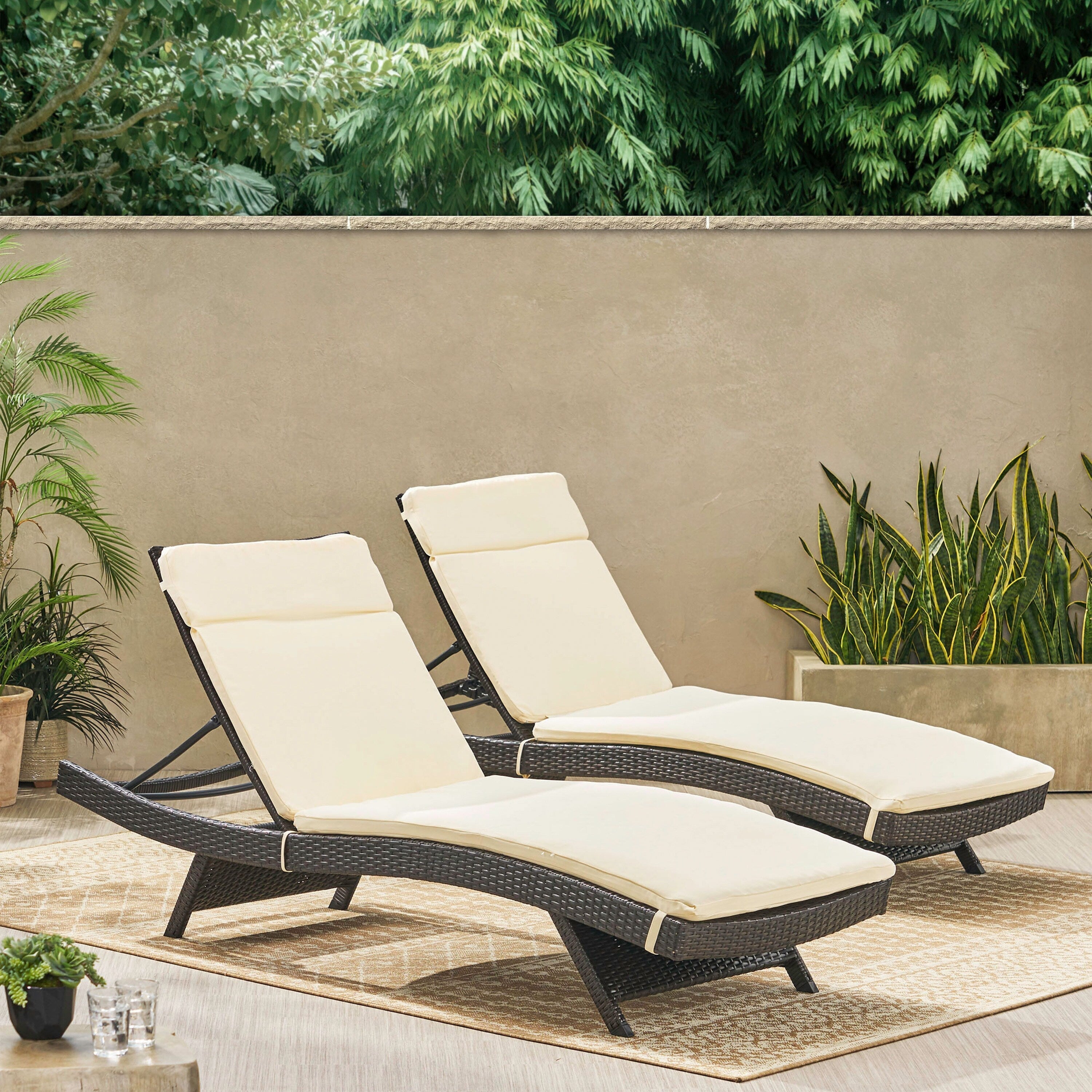 Ensemble de coussins d'extérieur Salem pour chaise longue - Coussins uniquement (lot de 2) par Christopher Knight Home - 79,25 L x 27,50 l x 1,50 H