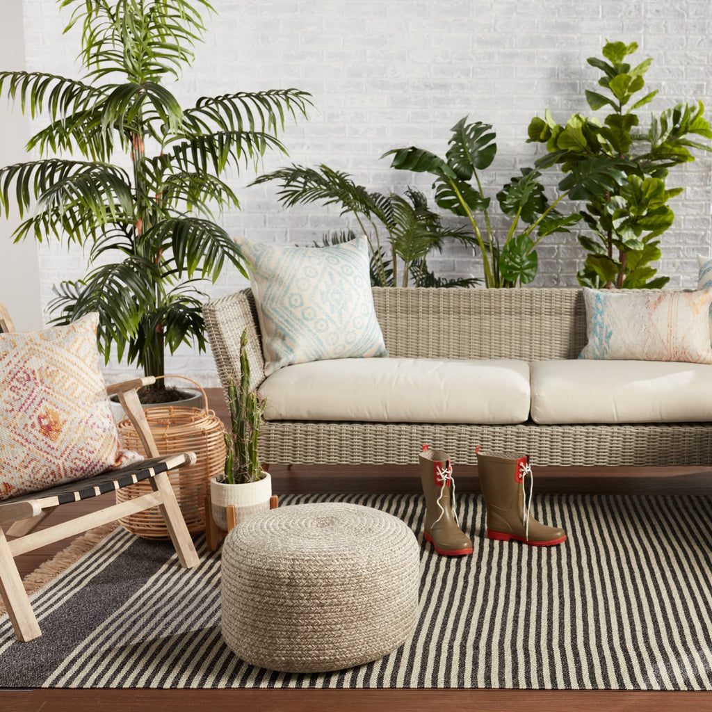 Jaipur Living Saba Solar Round Indoor/Outdoor Polyester Pouf Ottoman/Foot Stool - 18X18X12