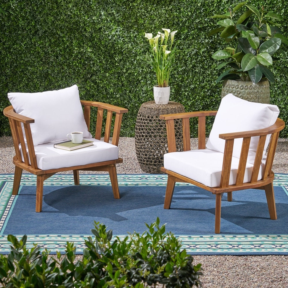 Fauteuils club d'extérieur en bois d'acacia Sedona avec coussins (lot de 2) par Christopher Knight Home