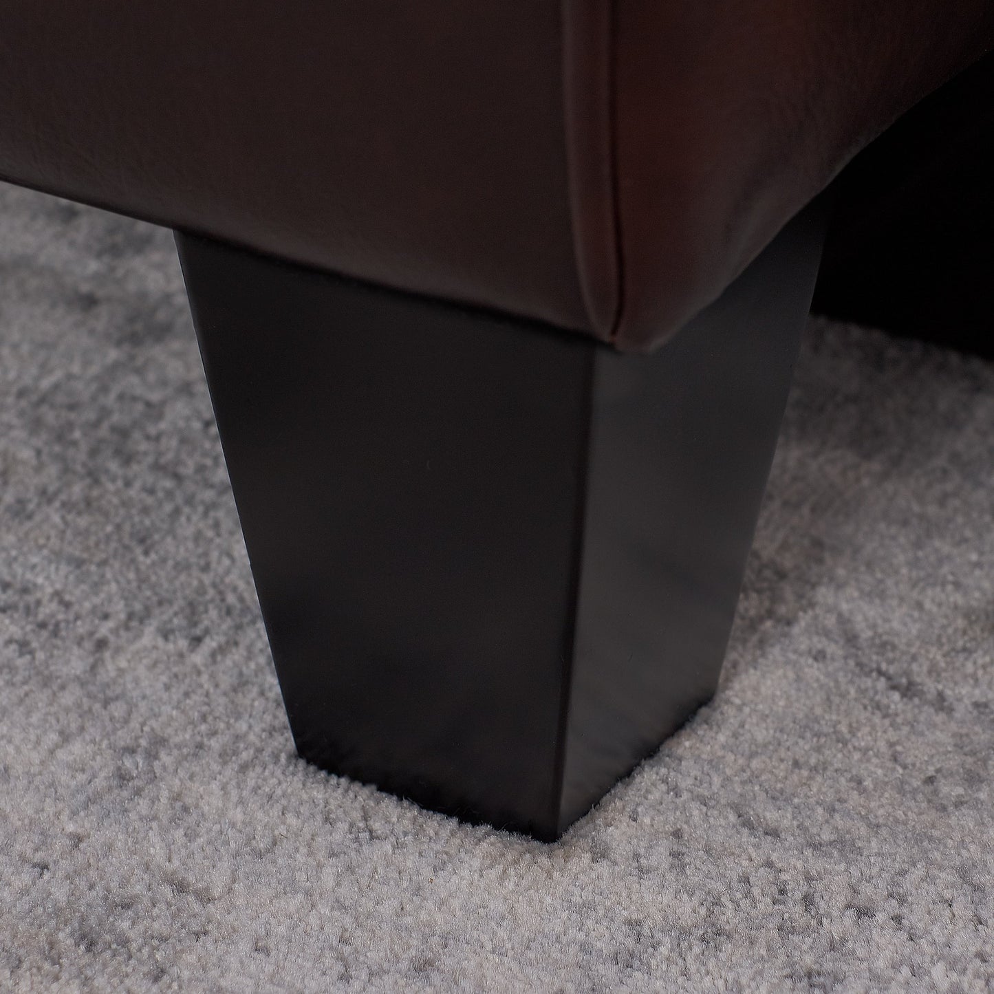 Canapé Serta Palisades 73 à accoudoirs droits, polyester facile d'entretien, dossier moelleux et coussins d'assise à ressorts ensachés