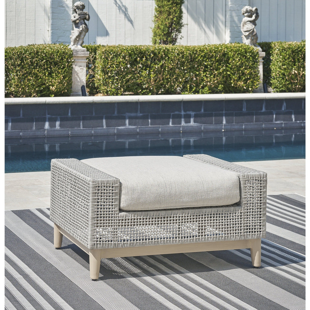 Ottoman d'extérieur gris Signature Design by Ashley Seton Creek avec coussin - 35,13 L x 24,5 P x 19 H