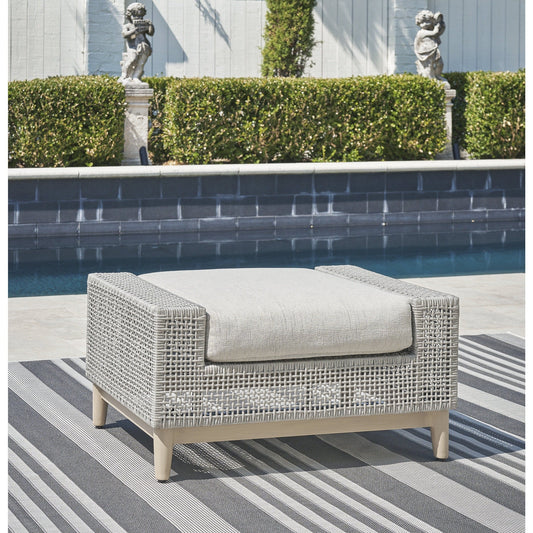 Ottoman d'extérieur gris Signature Design by Ashley Seton Creek avec coussin - 35,13 L x 24,5 P x 19 H