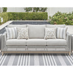 Canapé d'extérieur gris Seton Creek Signature Design by Ashley avec coussin - 82,63 L x 36,25 P x 35,88 H