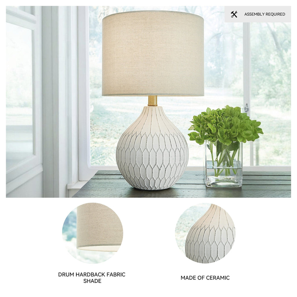 Lampe de table blanche et ivoire Signature Design by Ashley Wardmont - 17,5 po