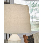 Lampe de table Signature Design by Ashley Willport blanc cassé (lot de 2) - 14 l x 14 p x 27 h