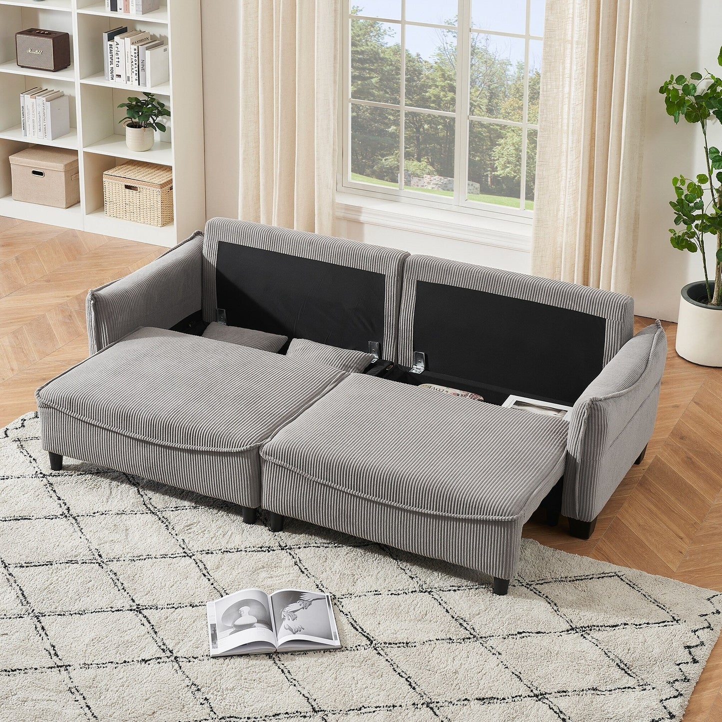 Le canapé peut être converti en canapé-lit avec deux coussins décoratifs