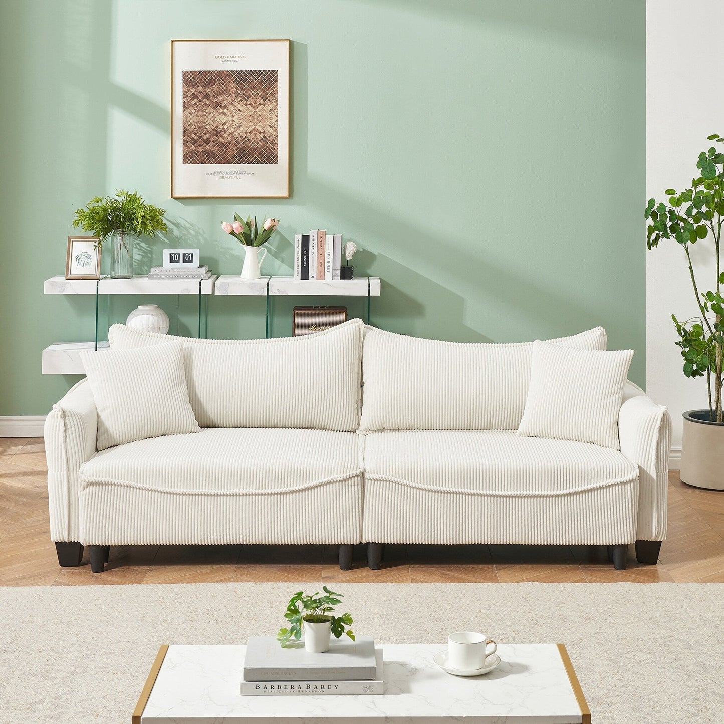 Le canapé peut être converti en canapé-lit avec deux coussins décoratifs