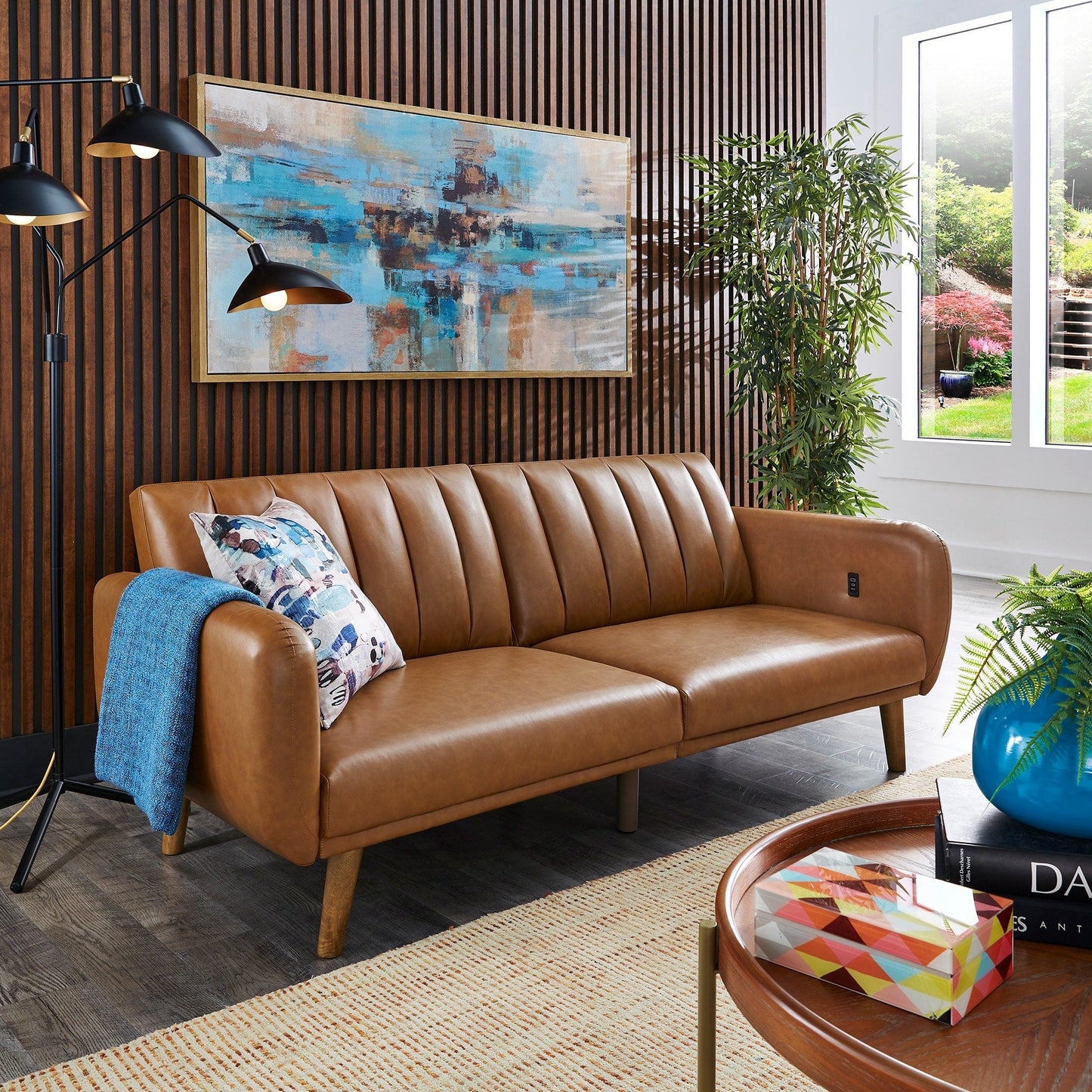 Canapé-lit futon convertible rembourré Sogndal à dossier divisé avec ports de chargement USB par iNSPIRE Q Modern