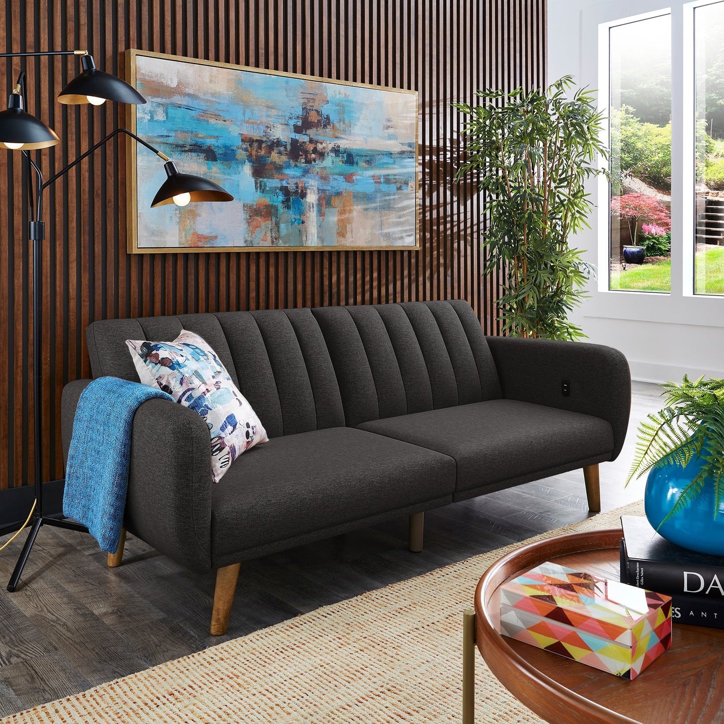 Canapé-lit futon convertible rembourré Sogndal à dossier divisé avec ports de chargement USB par iNSPIRE Q Modern