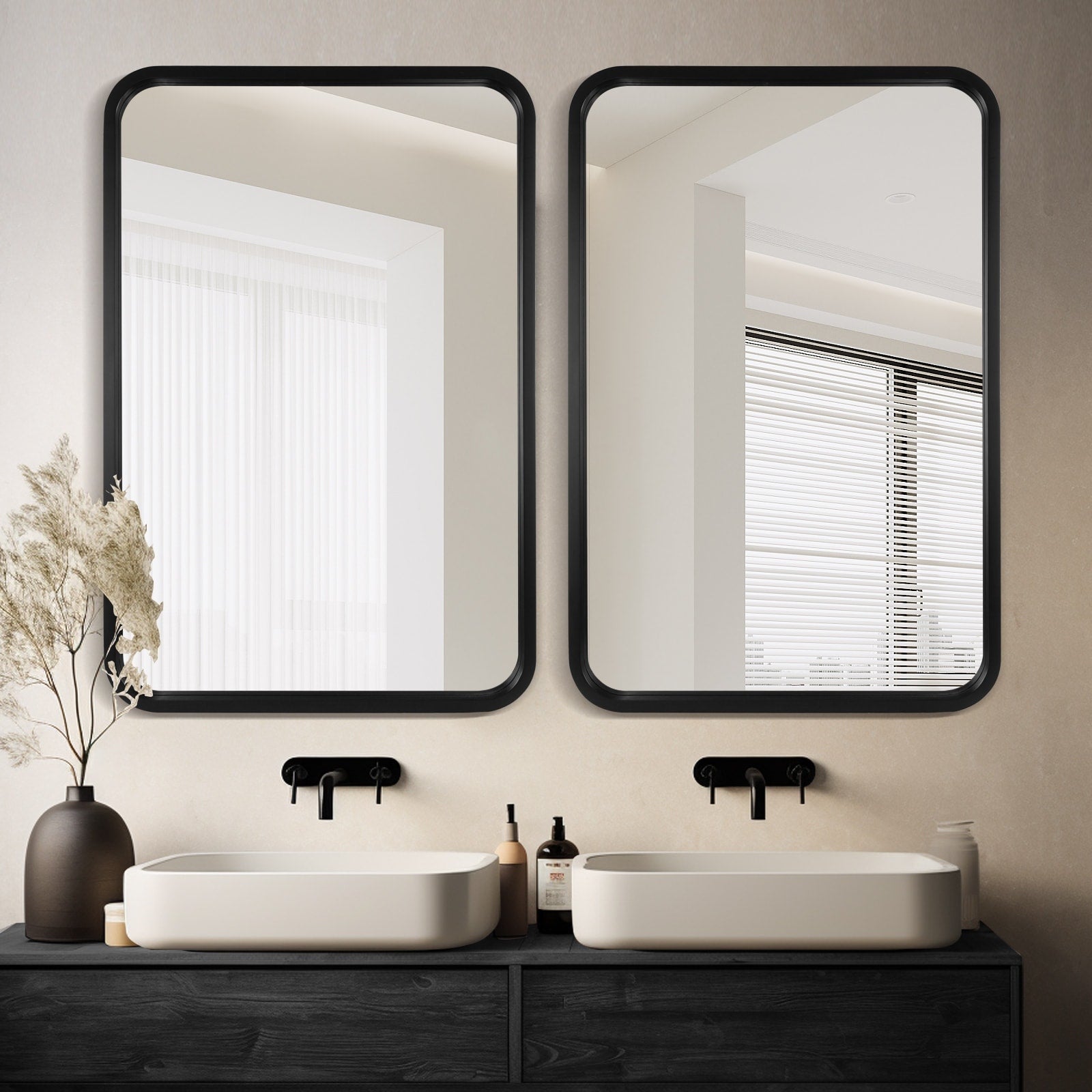 Miroir mural rectangulaire d'angle rond avec cadre en bois massif