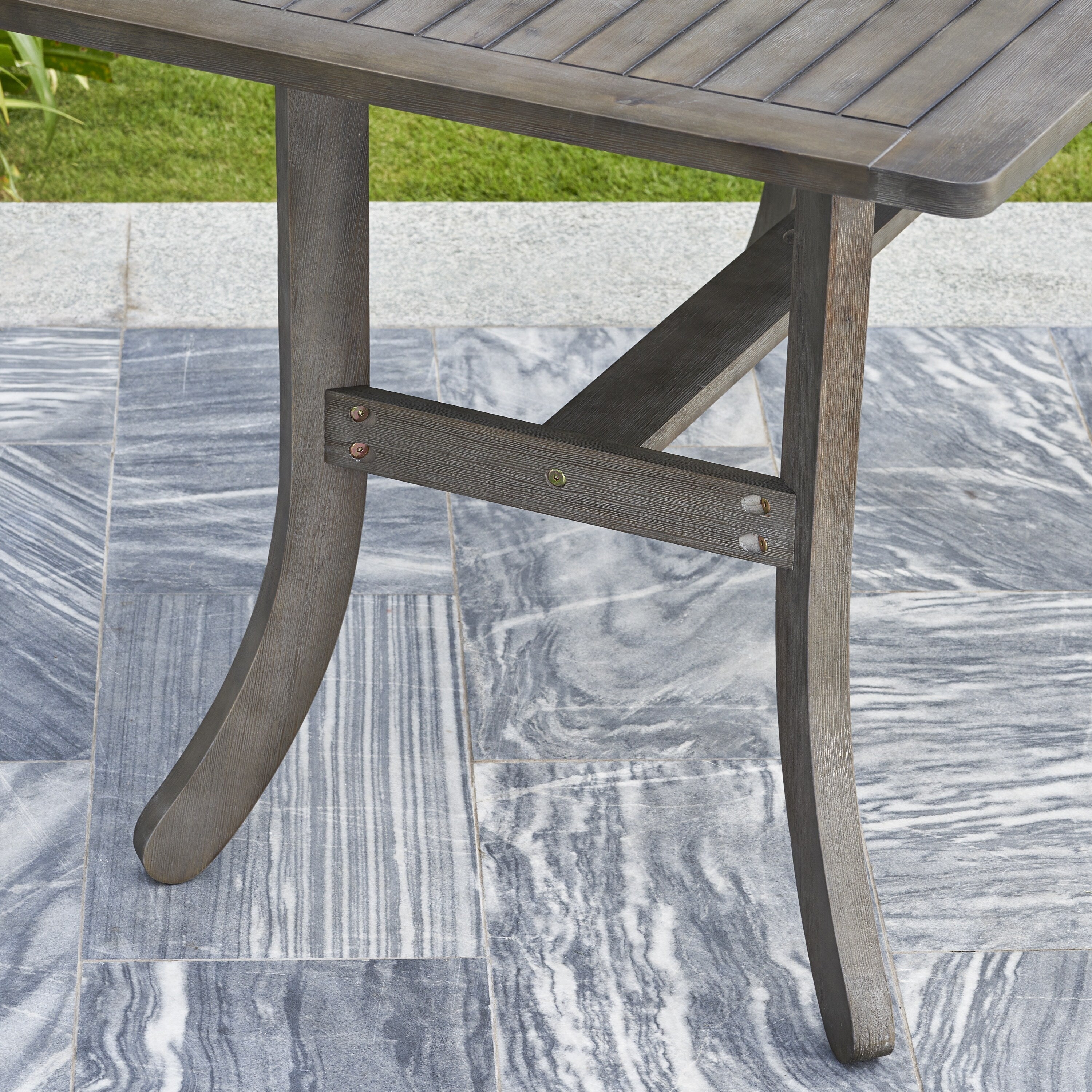 Ensemble de salle à manger de patio 5 pièces en bois gris délavé de style ferme Stefanos