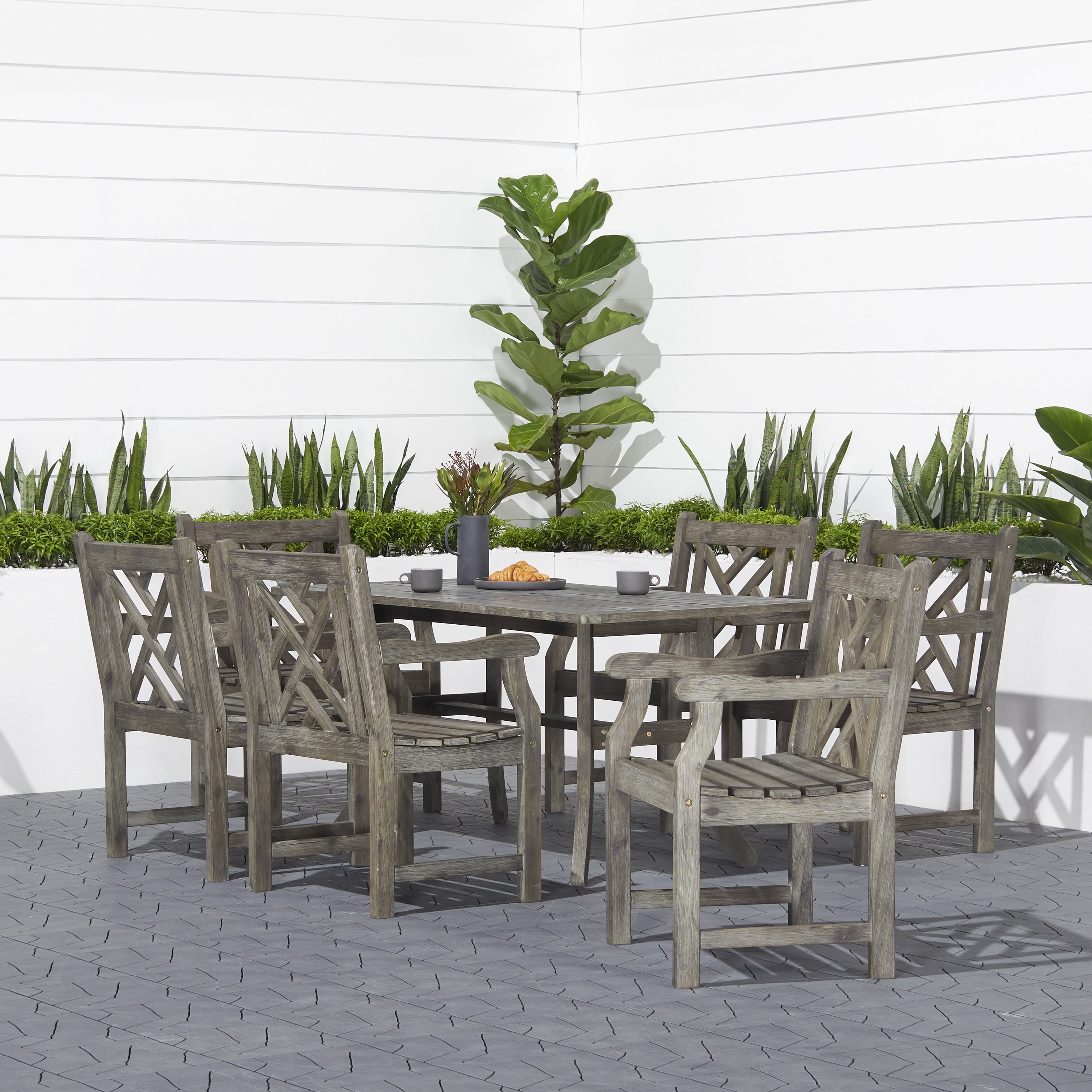 Ensemble de salle à manger d'extérieur rectangulaire en bois dur Surfside 7 pièces avec table et fauteuils par Havenside Home