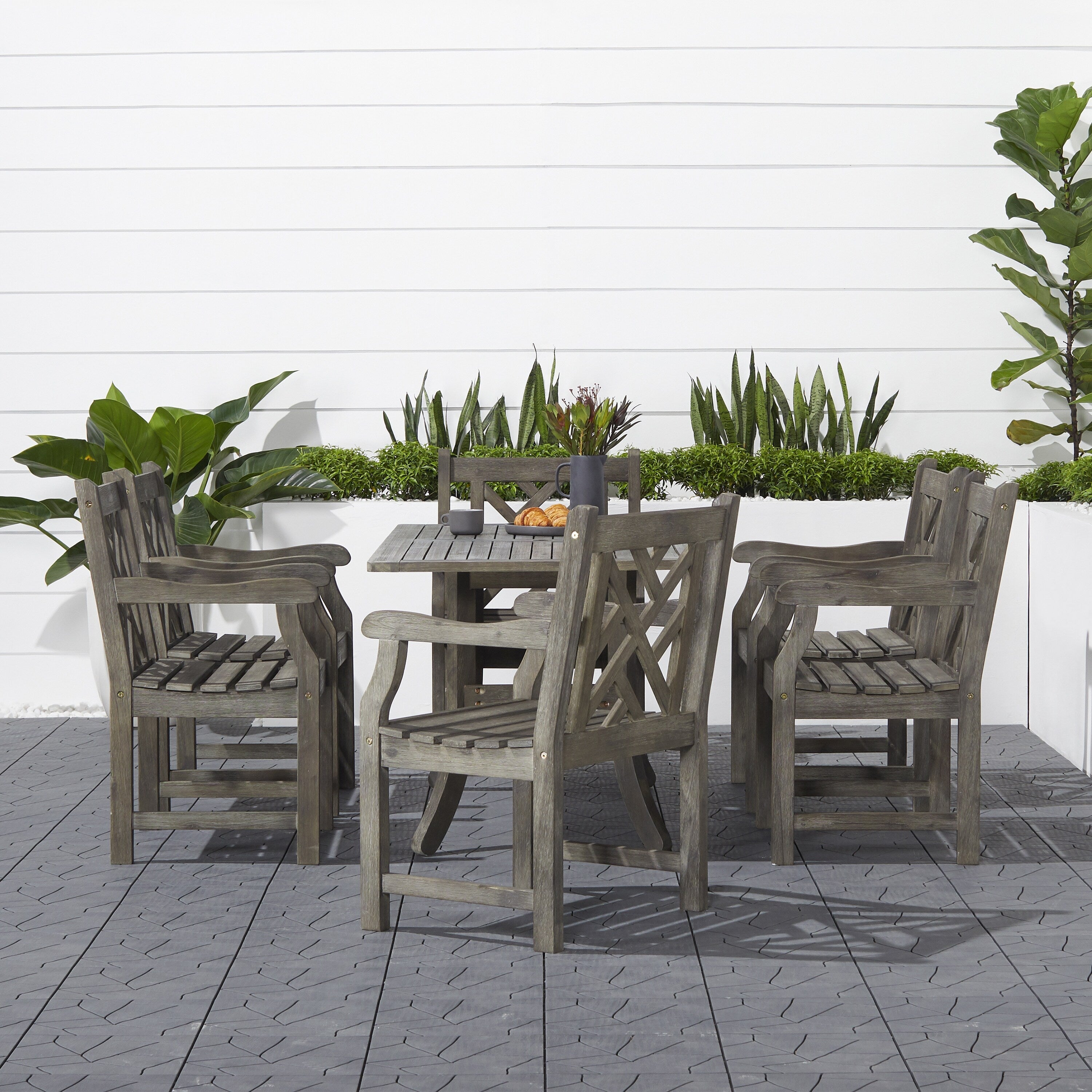Ensemble de salle à manger d'extérieur rectangulaire en bois dur Surfside 7 pièces avec table et fauteuils par Havenside Home