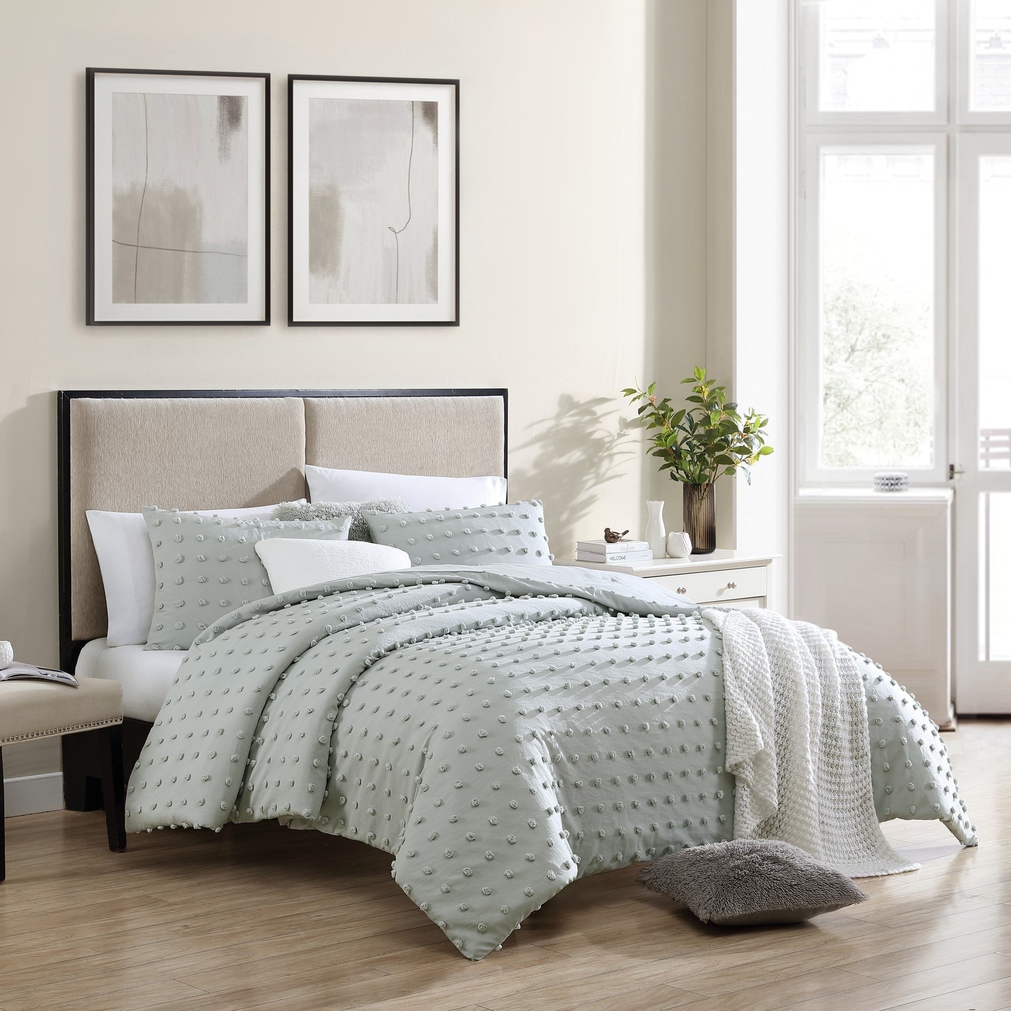 Parure de lit 3 pièces en microfibre ultra douce à pompons Swift Home