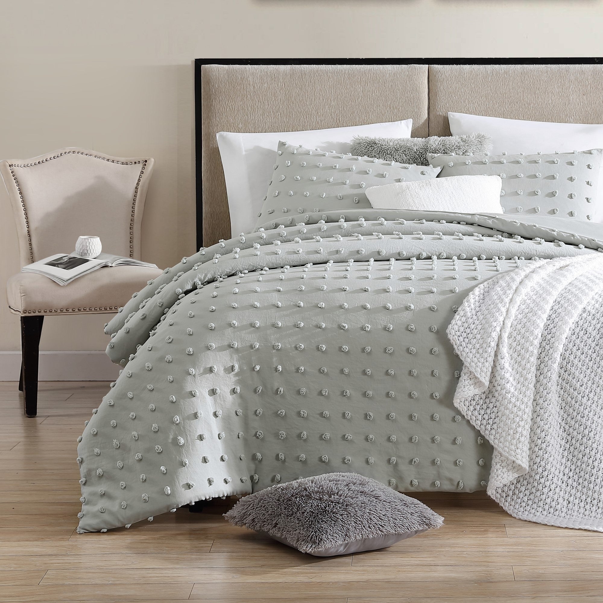 Parure de lit 3 pièces en microfibre ultra douce à pompons Swift Home