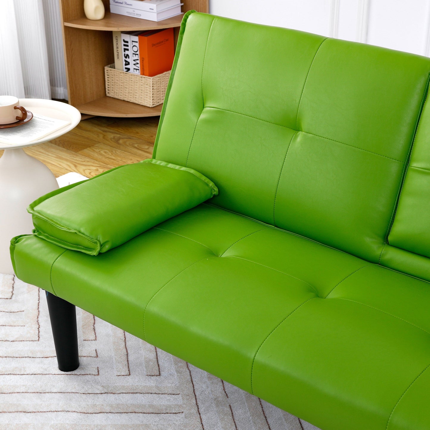 Le canapé-lit multifonctionnel en PVC noir de 67 pouces avec un design pliable et porte-gobelet