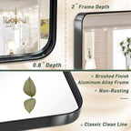 Miroir mural de salle de bain moderne à cadre en métal TokeShimi