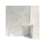 Siège de douche d'angle mural en surface solide Transolid Studio 14 po x 14 po - 14,5 x 14,25 x 3