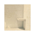 Siège de douche d'angle mural en surface solide Transolid Studio 14 po x 14 po - 14,5 x 14,25 x 3