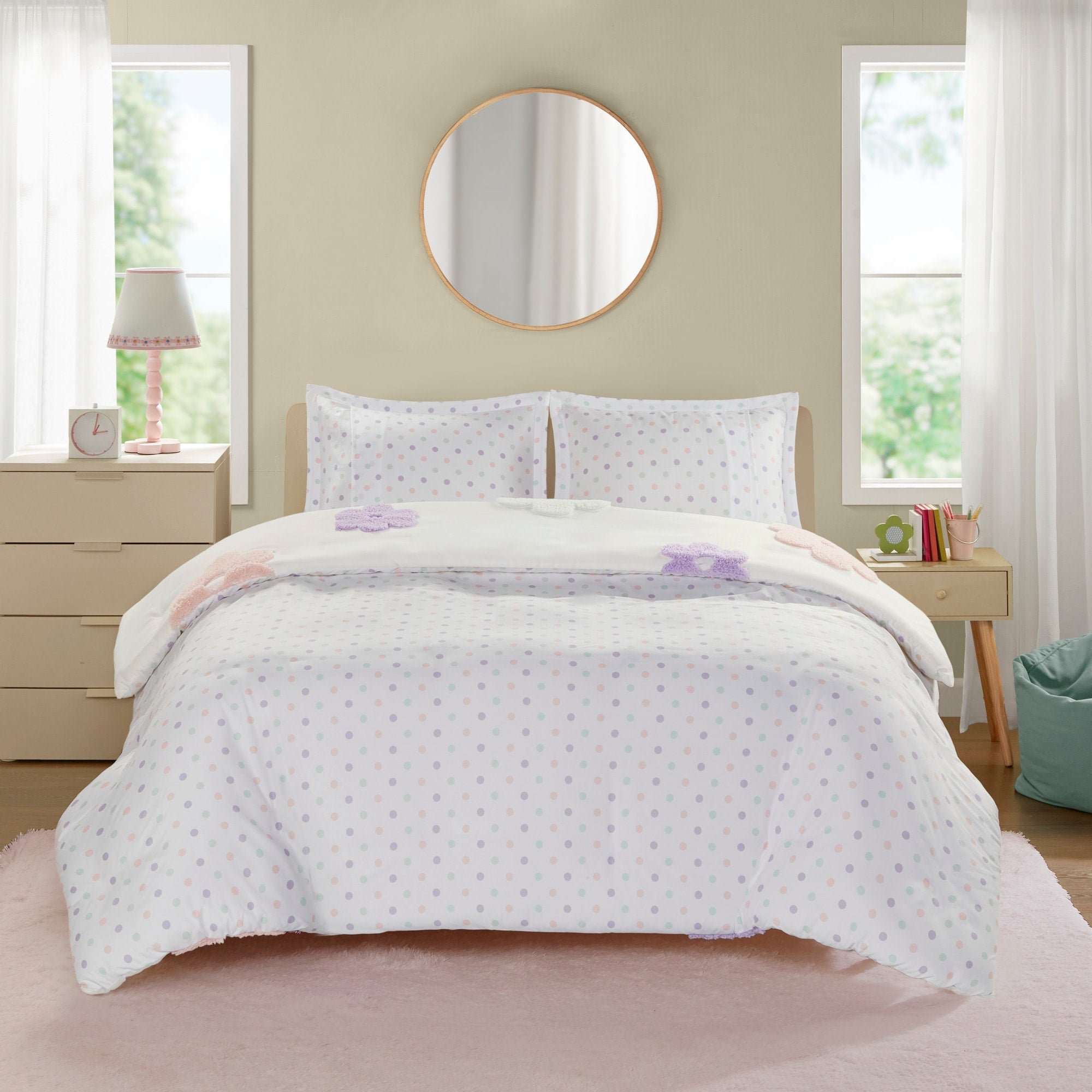 Parure de lit réversible en chenille touffetée à motif floral Madeline pour enfants au design intelligent