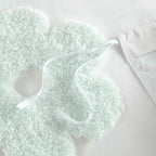 Parure de lit réversible en chenille touffetée à motif floral Madeline pour enfants au design intelligent