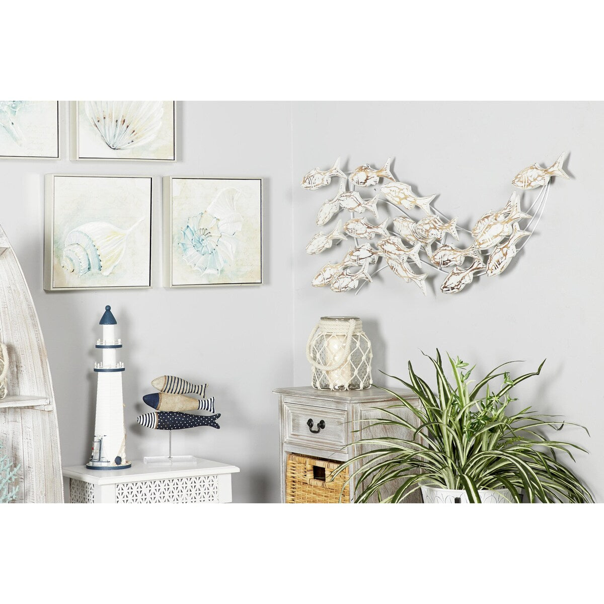 Décoration murale en bois faite à la main, motif poisson nageur, effet vieilli marron - Blanc - Roche River Decor