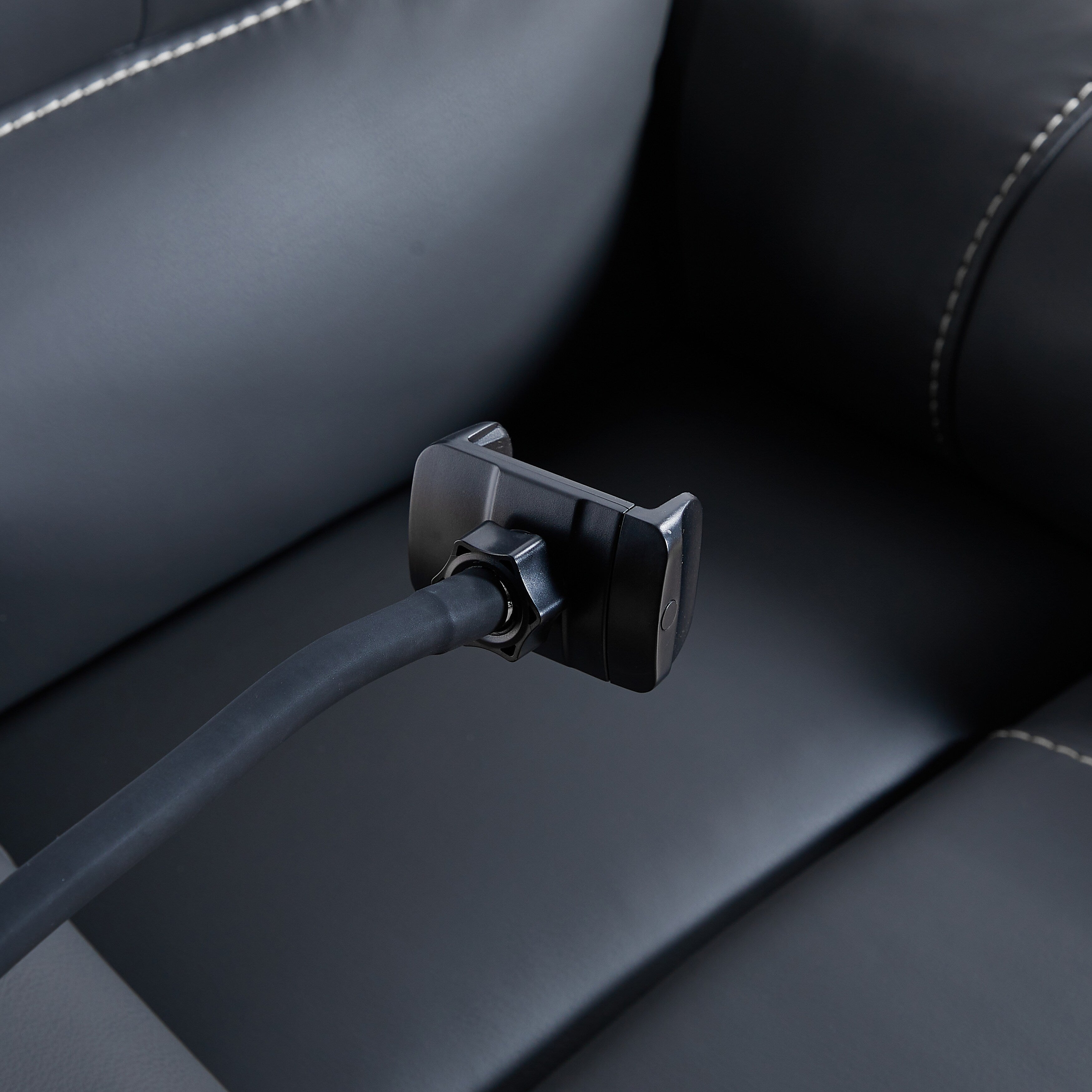 Fauteuil inclinable électrique à gravité zéro avec dossier réglable, massage, chauffage lombaire, port USB, support pour téléphone et poches latérales